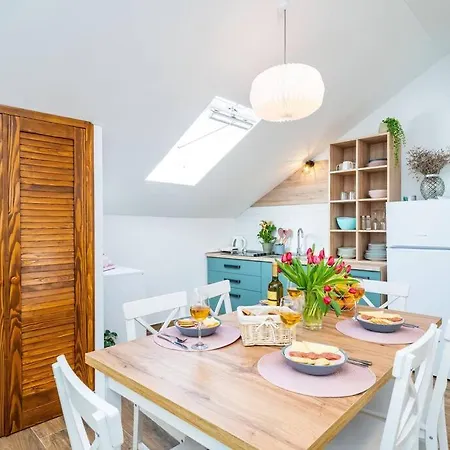 Apartmán 11 - New And Bright 3-bedroom