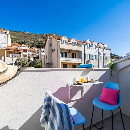 Apartamento 11 - New And Bright 3-bedroom