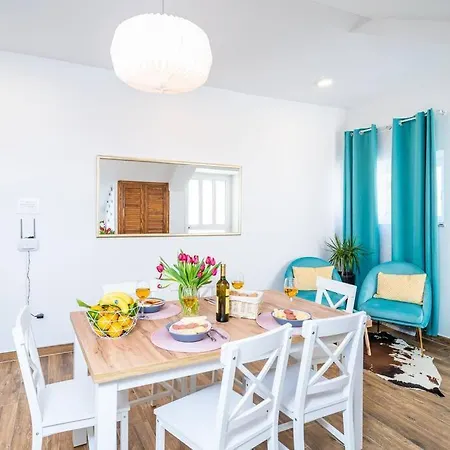 11 - New And Bright 3-bedroom Apartman *