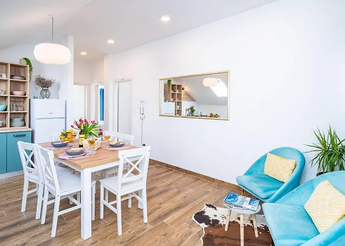 11 - New And Bright 3-bedroom *