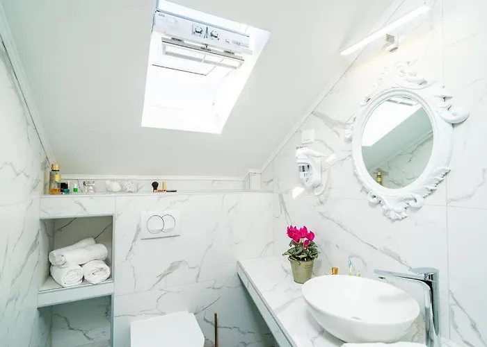 11 - New And Bright 3-bedroom Appartement