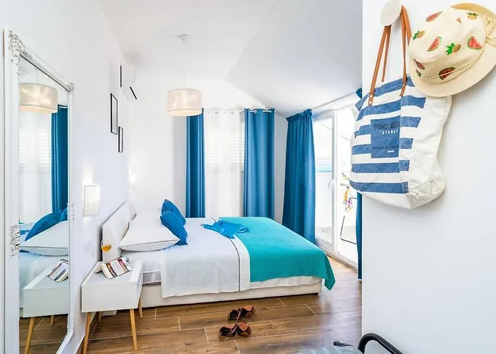 11 - New And Bright 3-bedroom