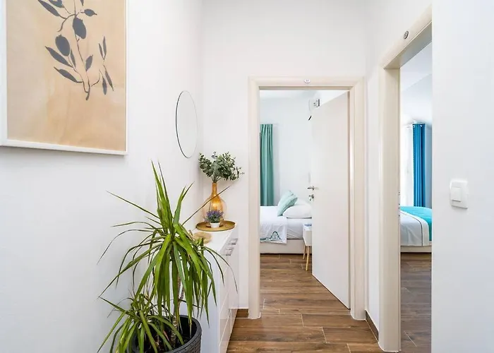 11 - New And Bright 3-bedroom Διαμέρισμα