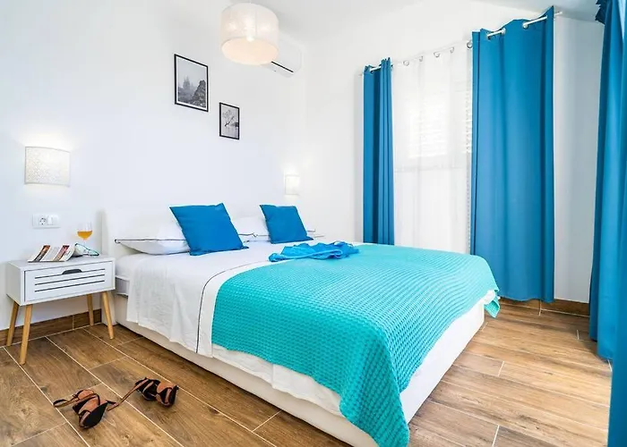 11 - New And Bright 3-bedroom דירה *