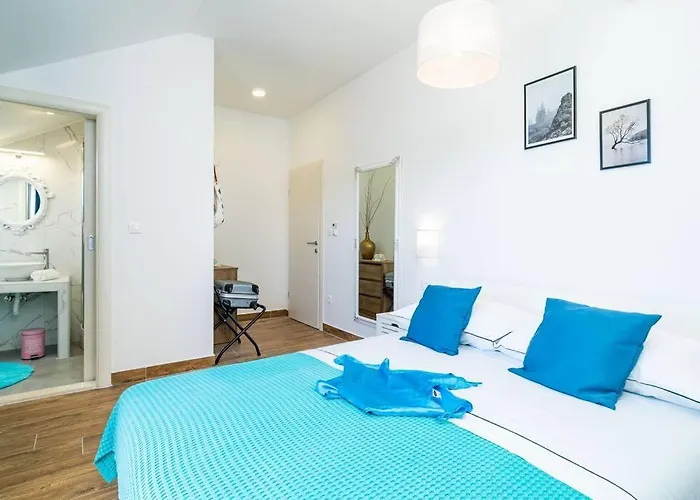 11 - New And Bright 3-bedroom Appartement